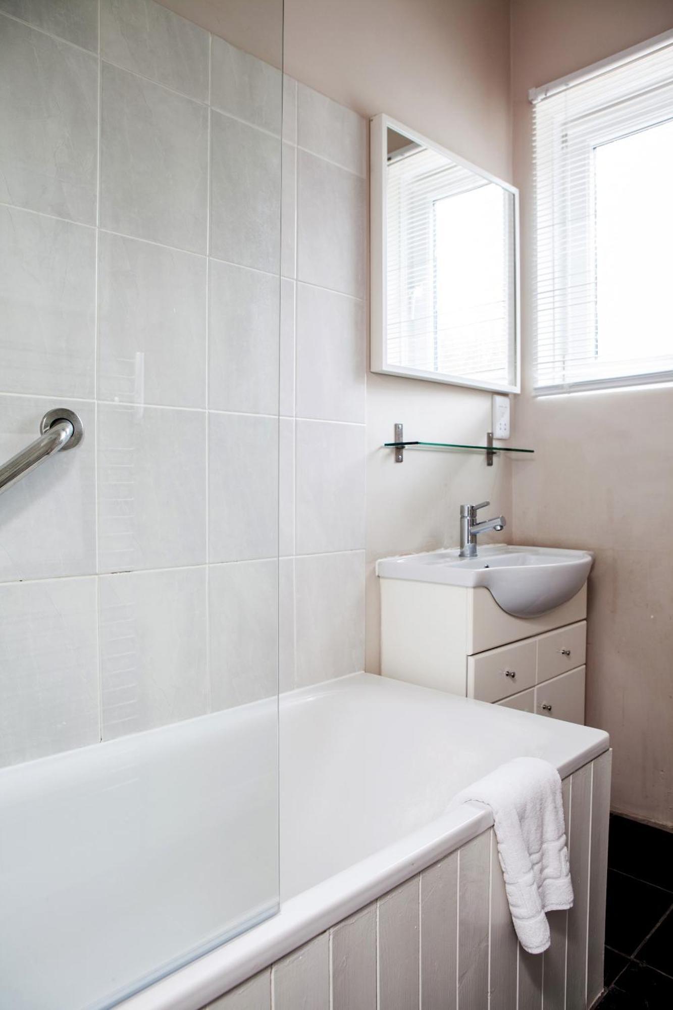 Madison Hill - Bedford Hill 1 - One Bedroom Flat Londres Extérieur photo